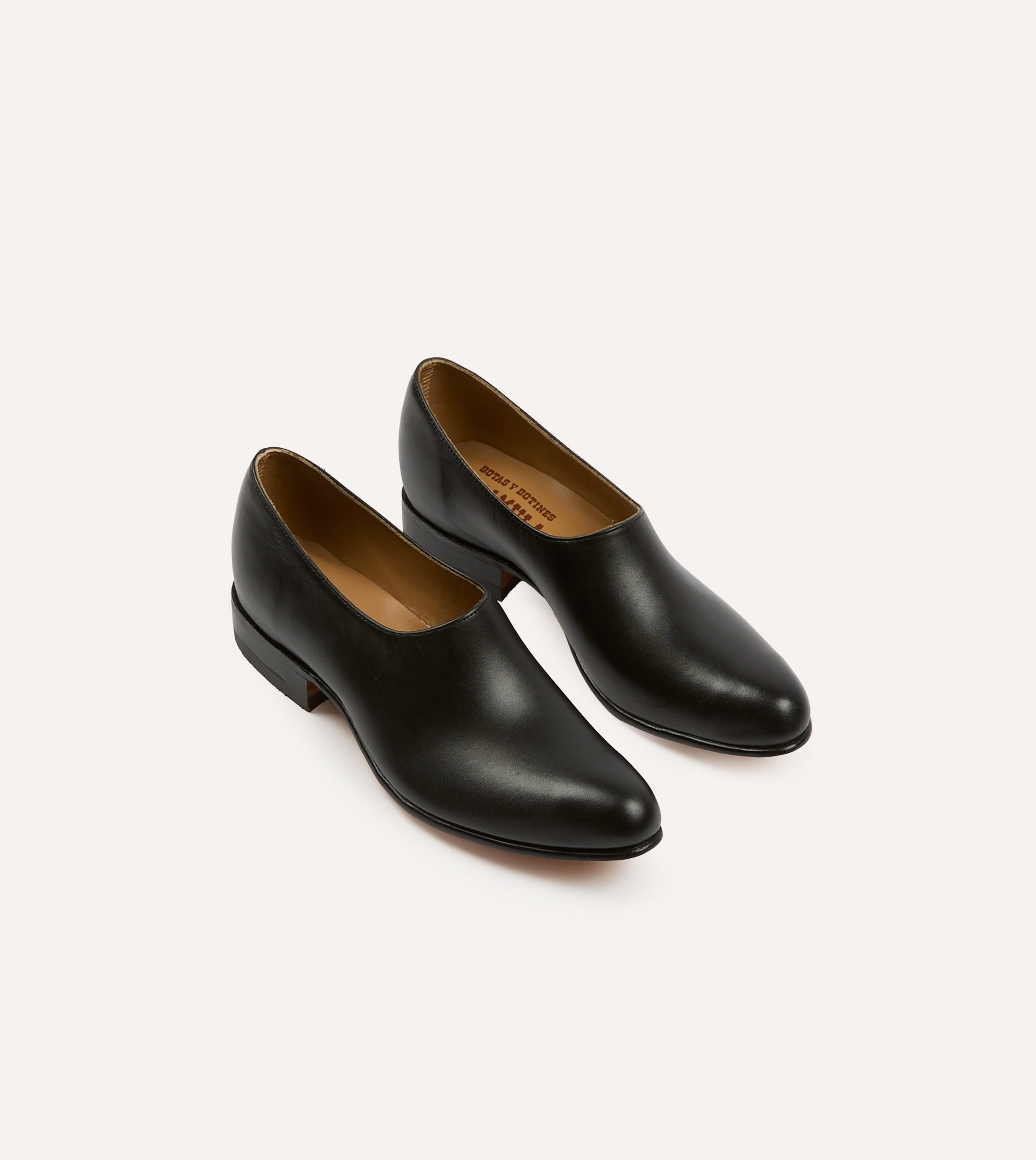Chamula Black Leather Saarinen Shoe